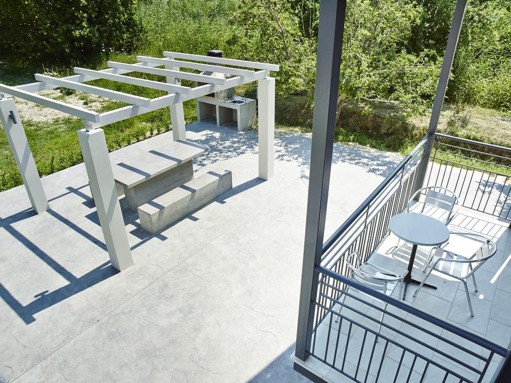 Cosmos Apartments Vasiliki  Exterior photo